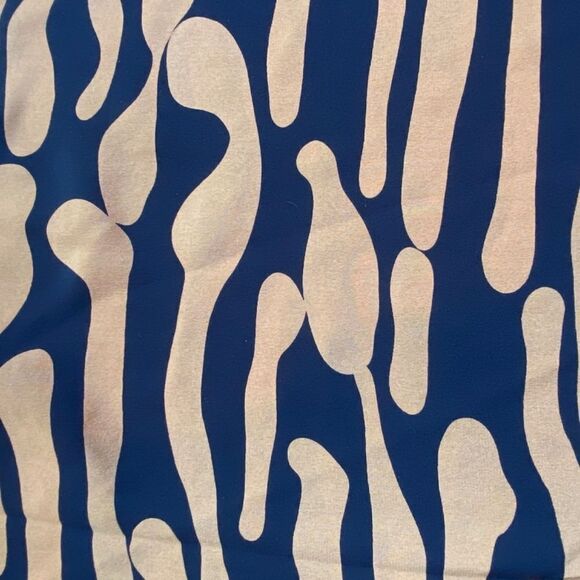 0145 What Goes Around Comes Around Print Blouse Shirt Size L NWT - Picture 5 of 10